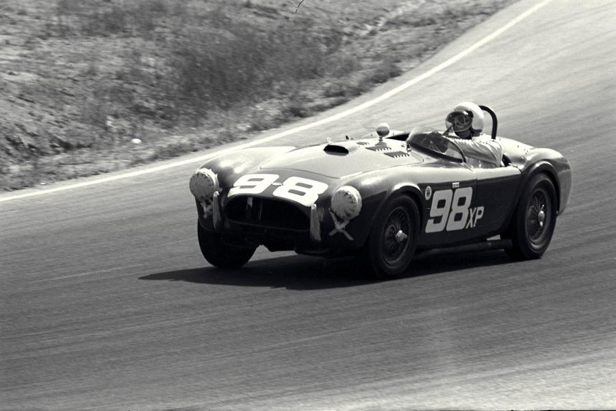  AC Cobra (Mk I) 1962 года  (фото 5 из 13)